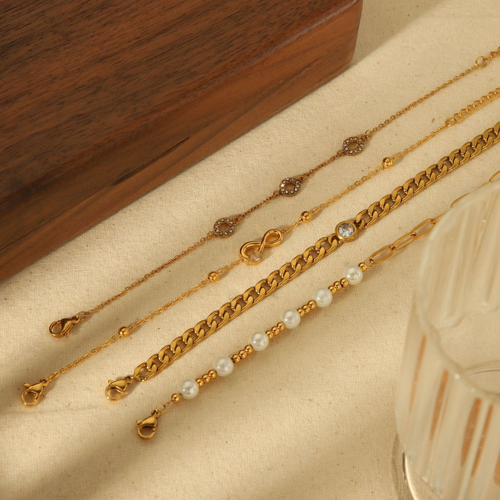 Stainless Steel 18K Gold Plated Premium Bracelet thumbnail 4