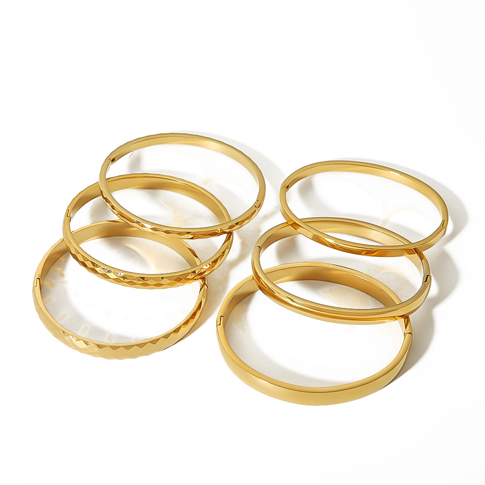 Stainless Steel 18K Gold Plated Premium Titanium Mini Bracelet thumbnail 5