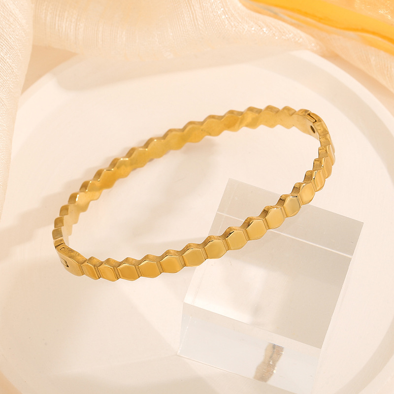 Titanium Steel Luxury Unique Bracelet thumbnail 3