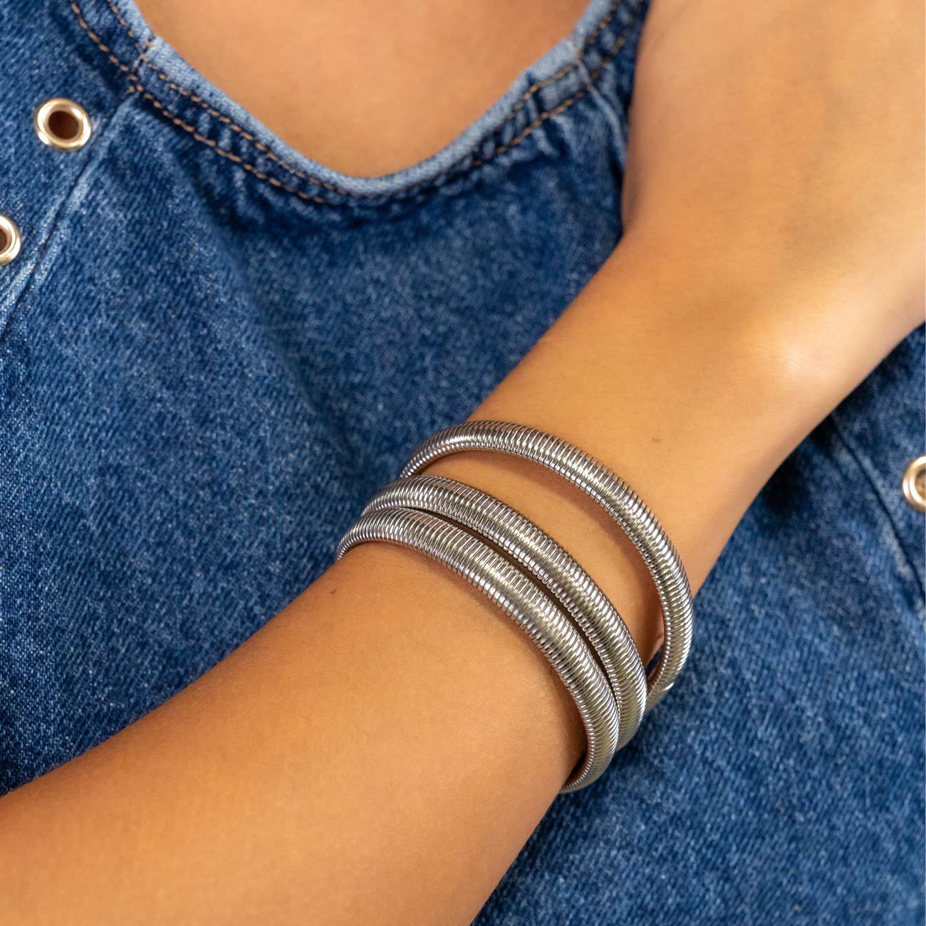 Stainless Steel 18K Gold Plated Premium Minimalist Vintage Luxury Europ Bracelet thumbnail 4