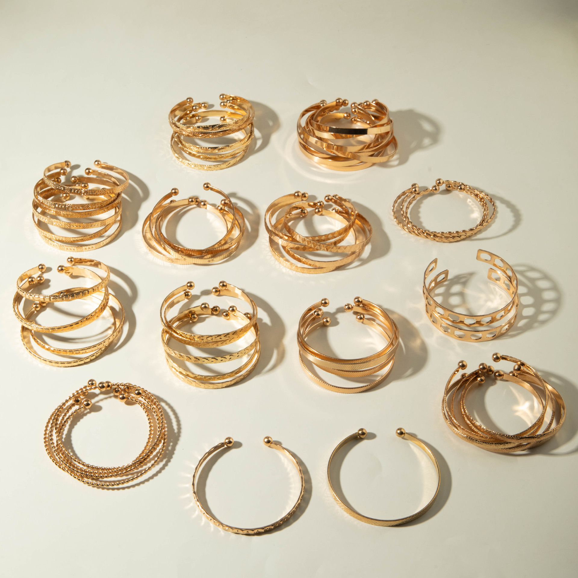 Hollow Minimalist Vintage European & American Style Bracelet