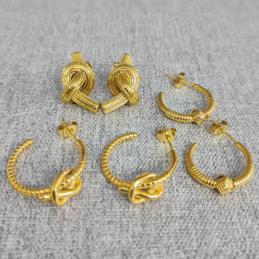 Stainless Steel 18K Gold Plated Studs Flower Earrings - view 2