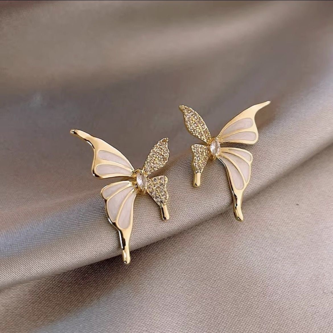 Premium Luxury Butterfly Earrings - view 2