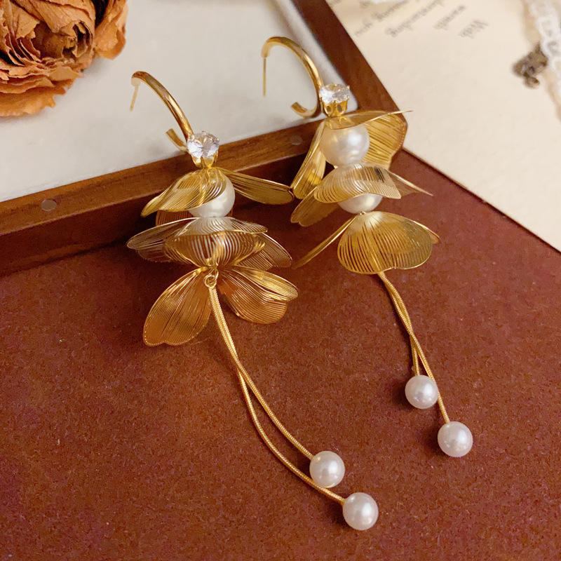 Minimalist European & American Style Pearl Tassel Flower Earrings