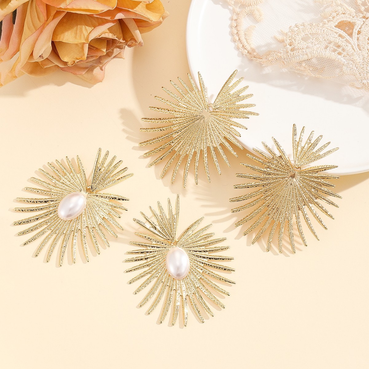 Geometric Vintage European & American Style Exaggerated Pearl Earrings - view 2