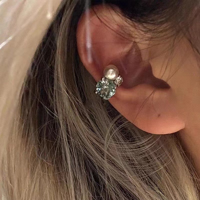 Luxury Unique Pearl Earrings thumbnail 3