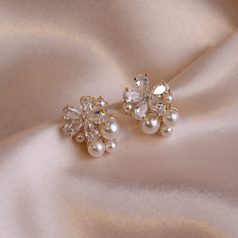 Premium Studs Minimalist Pearl Flower Earrings