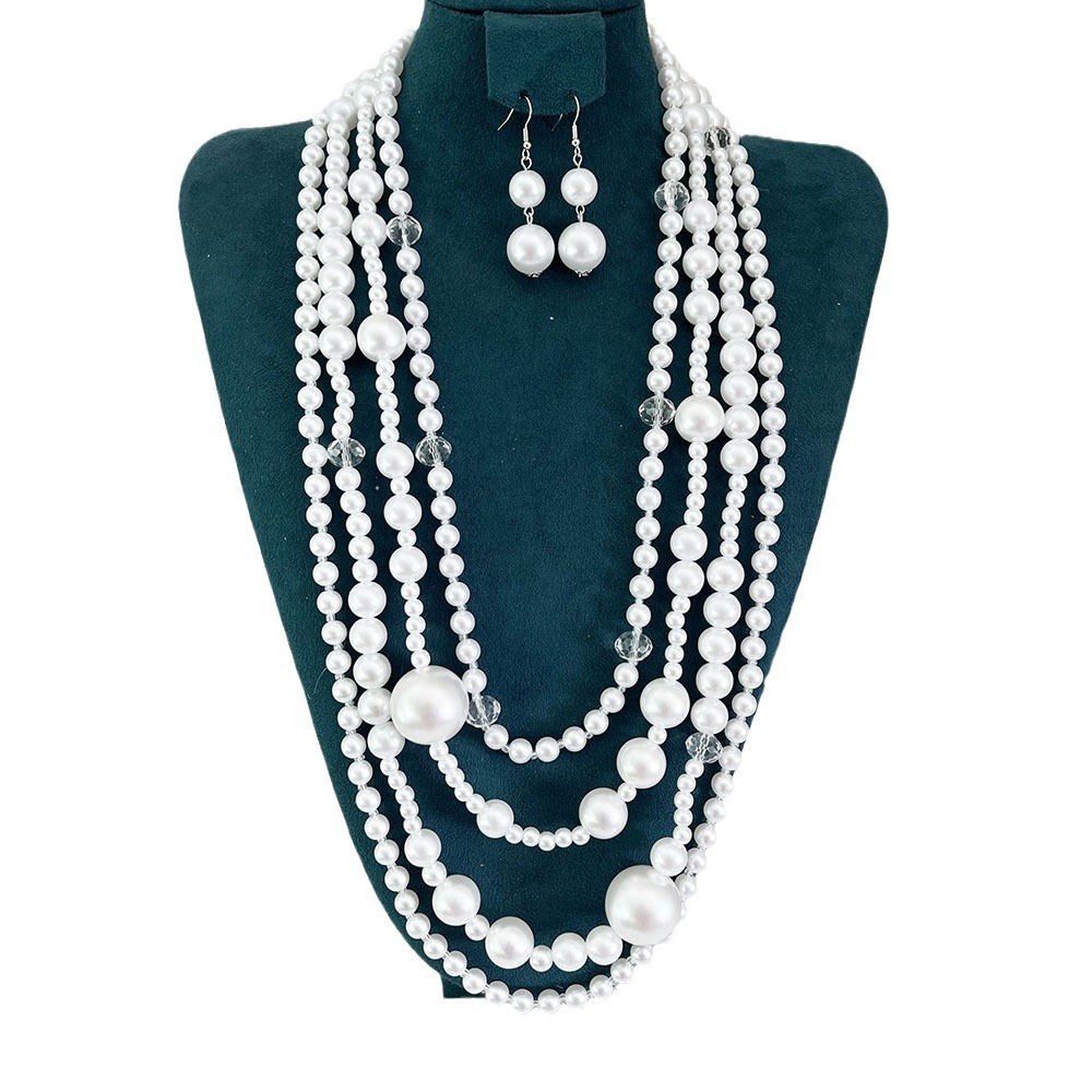 Premium Exaggerated Pearl Necklace thumbnail 4