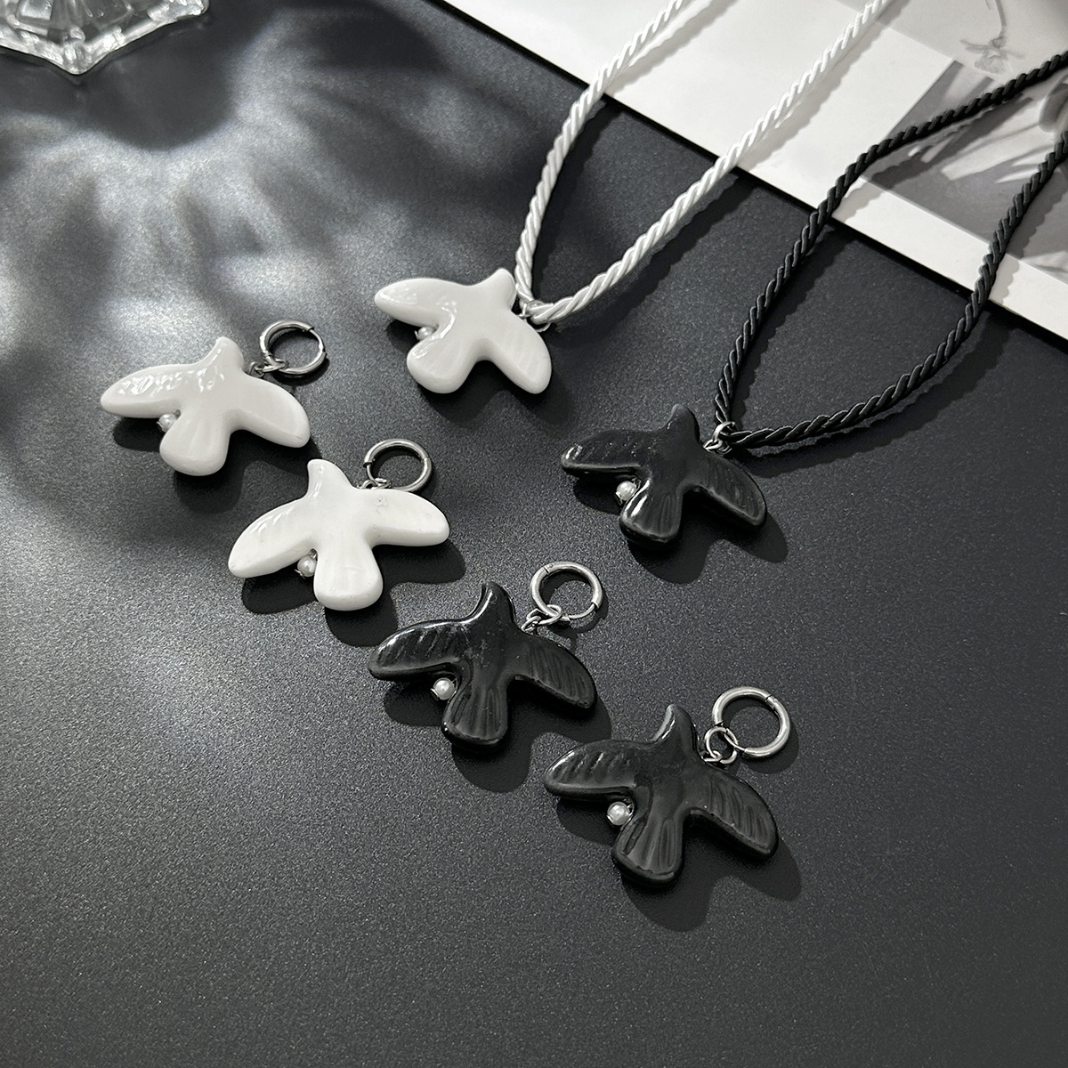 Minimalist Necklace thumbnail 4