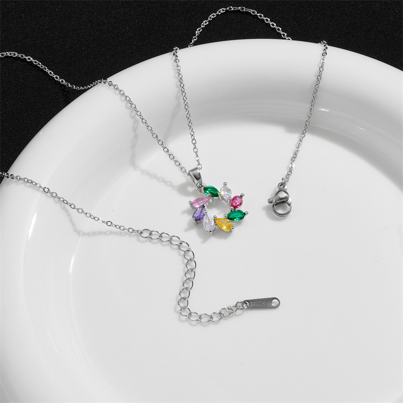 Geometric Zircon Necklace thumbnail 3