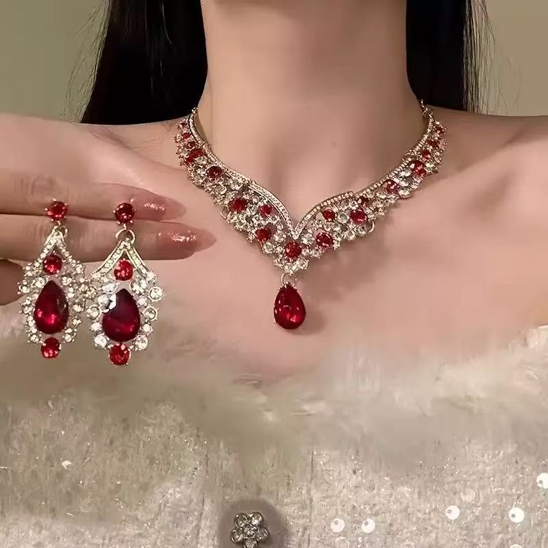 Luxury Tassel Water Drop Formal Dress Necklace thumbnail 4