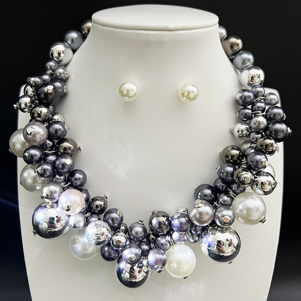 Vintage European & American Style Exaggerated Pearl Banquet Necklace thumbnail 3