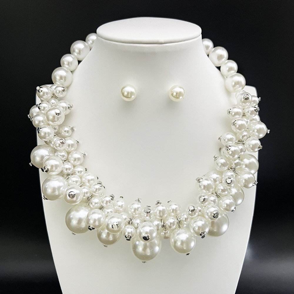 Vintage European & American Style Exaggerated Pearl Banquet Necklace thumbnail 4