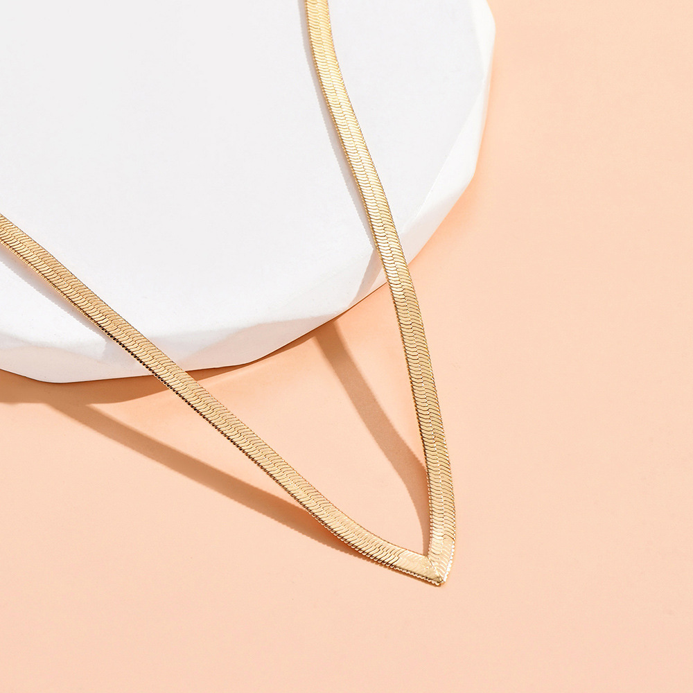 Geometric Minimalist European & American Style Necklace thumbnail 4