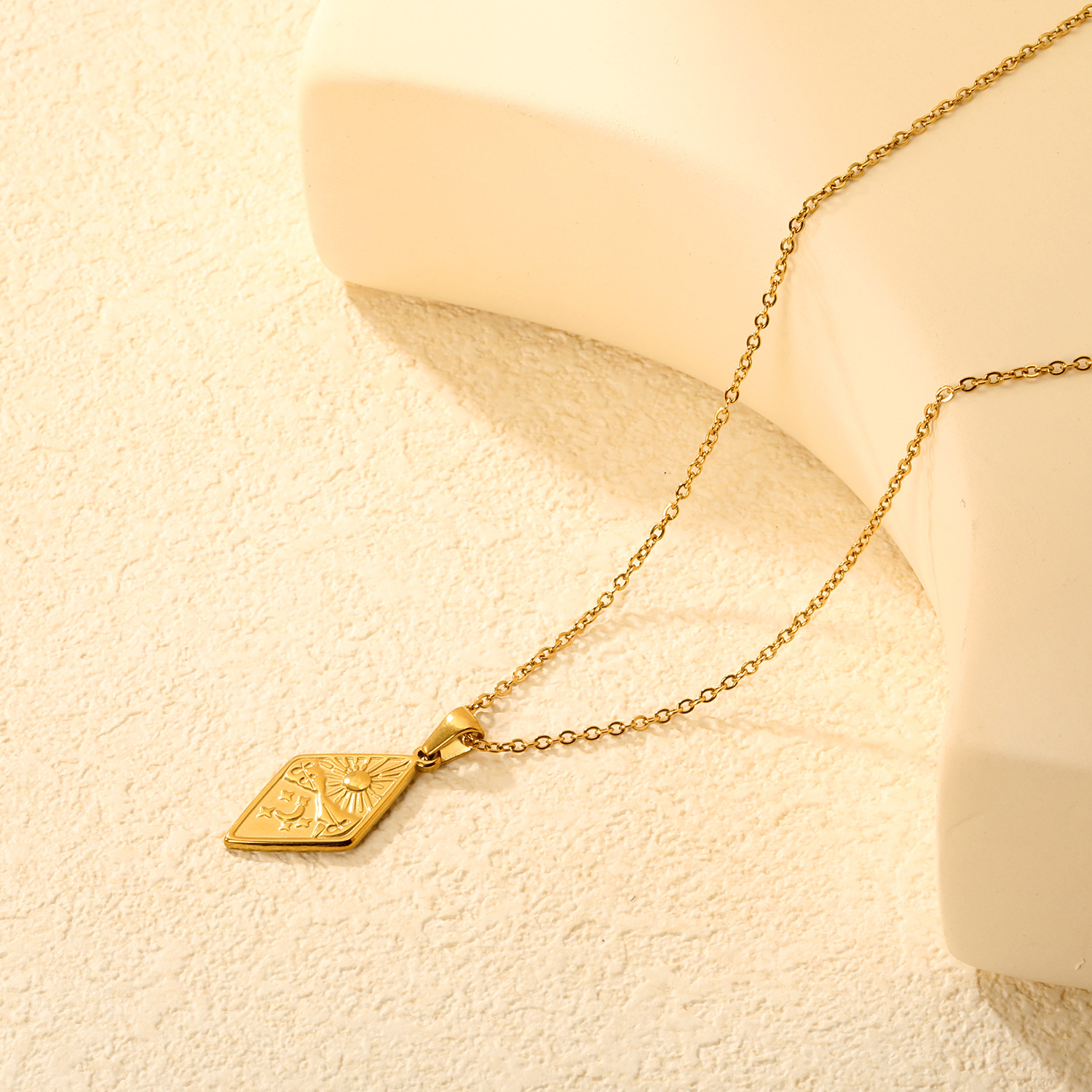 18K Gold Plated Vintage French Style Star Necklace thumbnail 4