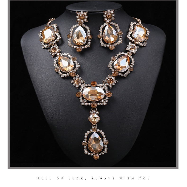 Alloy Necklace Vintage Exaggerated Jewelry Set thumbnail 4